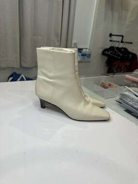 Nordstrom Arazic Leather Kitten Heel Ankle Booties in Beige